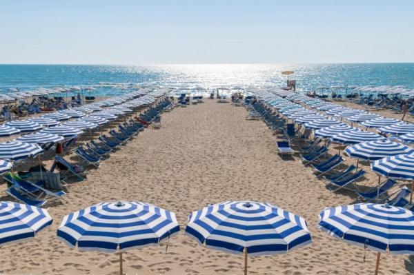 L'Angolo Di Cielo Apartment Calambrone Bagian luar foto